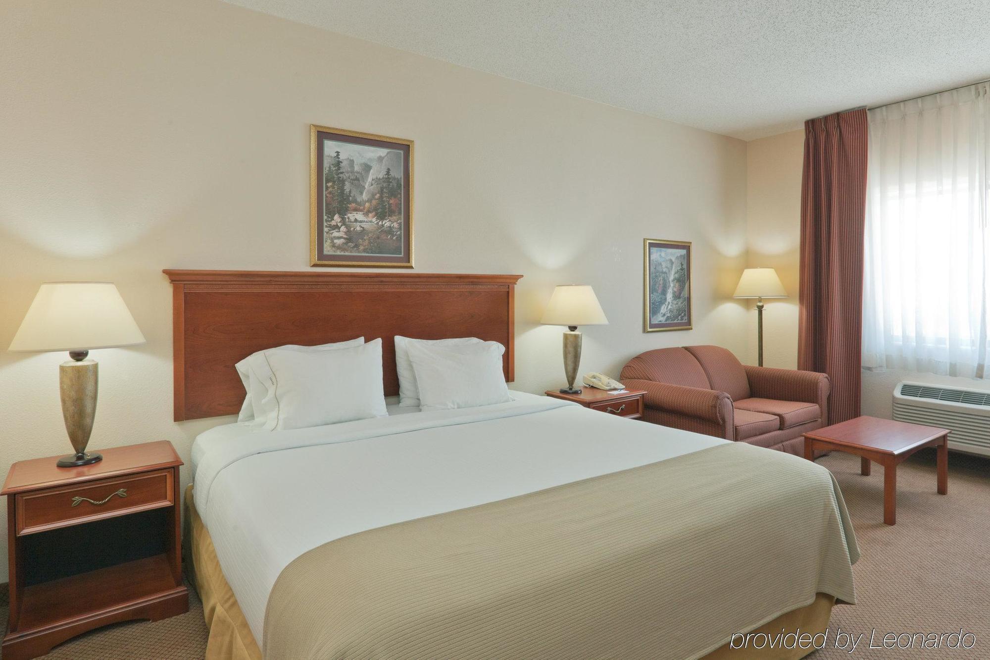 Baymont By Wyndham Portage Hotel Phòng bức ảnh